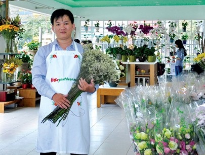 Phạm Hoàng Thái Dương, sáng lập Công ty Color life: Bán hoa thời công nghệ 