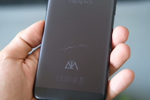 Ra mắt Oppo F3 phiên bản đặc biệt, giá giữ nguyên