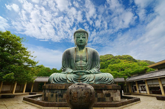 Sự ra đời của chùa chiền và lời dạy của Đức Phật về ý nghĩa cốt lõi của tu hành