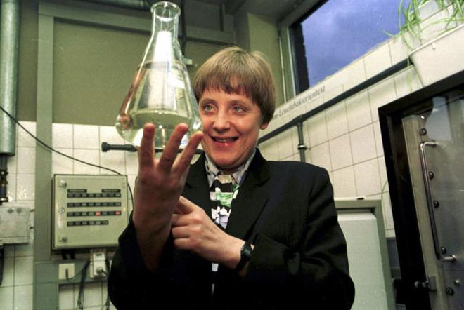 Merkel có bằng vật lý và là một tiến sỹ hóa học lượng tử. Nhiều người cho rằng thành công trong sự nghiệp chính trị của bà xuất phát từ cách tiếp cận khoa học, có phân tích thấu đáo đối với các tình huống. Bà khởi đầu sự nghiệp với công việc là một nhà khoa học nghiên cứu, người phụ nữ duy nhất ở mảng hóa học lý thuyết tại Viện Khoa học Đông Đức.