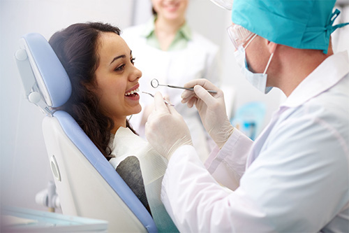 Có Thể Làm Implant Ngay Khi Nhổ Răng Không?