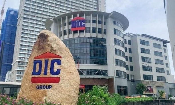 Cổ phiếu DIC Corp iếp tục giảm mạnh sau khi chủ tịch qua đời