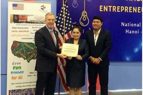 Giải nhất cuộc thi ''Ý tưởng Khởi nghiệp'' của Đại sứ Mỹ về tay vợ chồng Việt