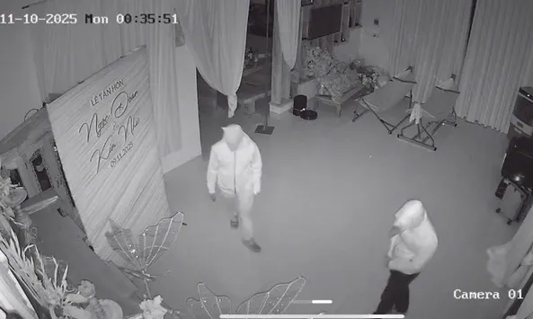 Mới cưới xong thì bị trộm cầm dao đột nhập lấy trộm vàng, tiền mừng cưới