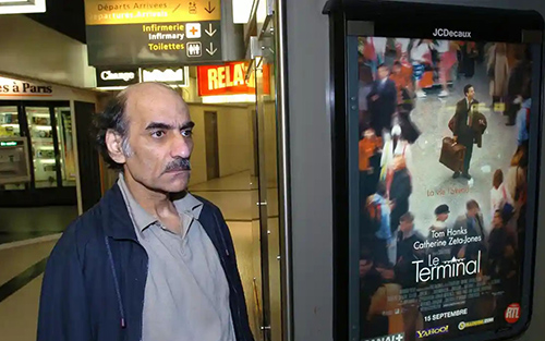 Người đàn ông Iran mắc kẹt 18 năm tại sân bay của Pháp đã qua đời