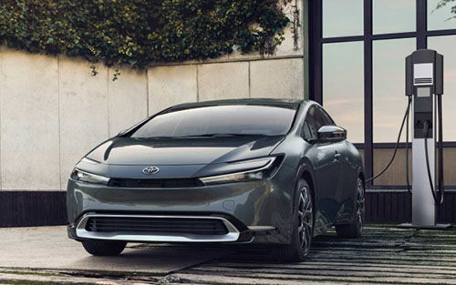 Toyota phát triển xe hybrid với quãng đường mà các hãng khác khó bì kịp