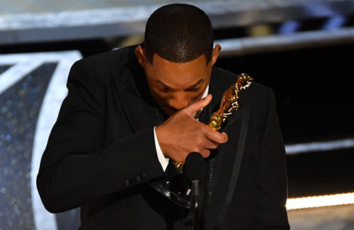 Will Smith bị cấm dự các lễ trao giải Oscar trong 10 năm sau vụ tát Chris Rock