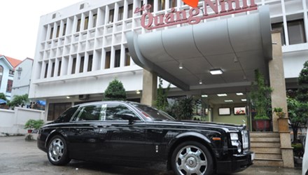 Đại gia Quảng Ninh đấu giá xe Rolls Royce ủng bộ đồng bào lũ lụt
