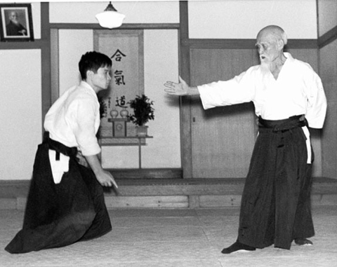 Lý giải khả năng kỳ lạ của tổ sư môn Aikido