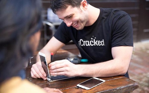 Start-up kiếm chục triệu ''đô'' nhờ sửa điện thoại