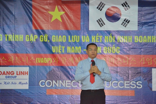 ông Nguyễn Ngọc Luận, Chủ tịch CLB Doanh nhân Sài Gòn ASEAN phát biểu khai mạc