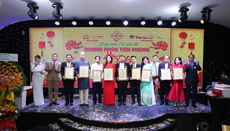 Bổ nhiệm lương y La Tân giữ chức Phó Chủ tịch Hội đồng cố vấn chăm sóc sức khoẻ phía Nam