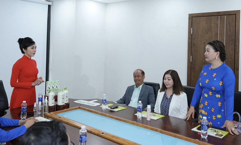Đại diện đoàn CLB DNSG phát biểu tại buổi găp mặt