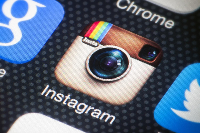 Instagram lần đầu tiên thay đổi thuật toán, học tập Facebook 