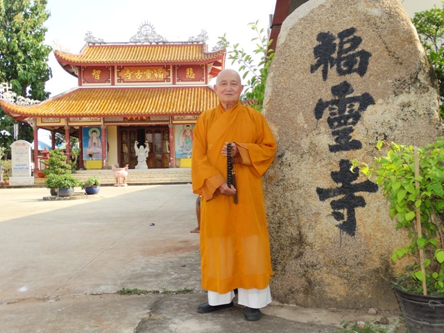 thượng toạ Thích Định Minh, trụ trì chùa Phước Linh, xã Tam Phước, huyện Long Điền, tỉnh Bà Rịa – Vũng Tàu 